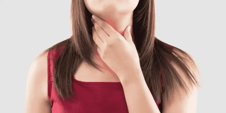 throat hurts no fever